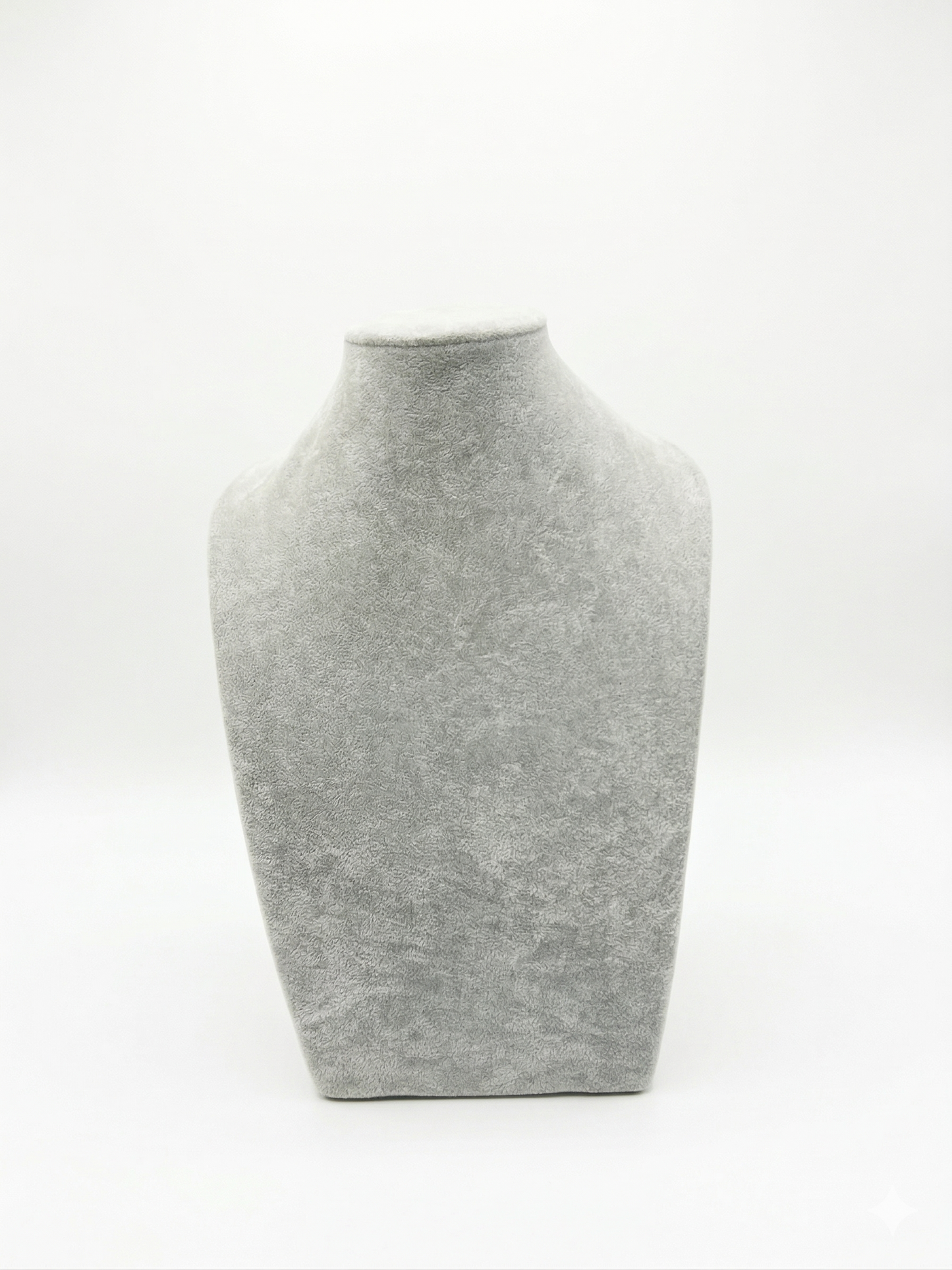 Busto mediano gris